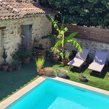 Hébergement de vacances Les Batisses Du Chataignier *
